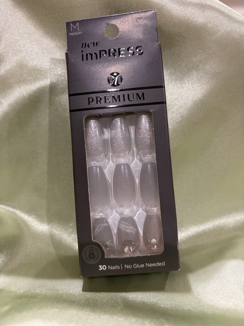 imPRESS Premium Press-On Nails in Sparkling Ombré Silver-Legacy-Medium